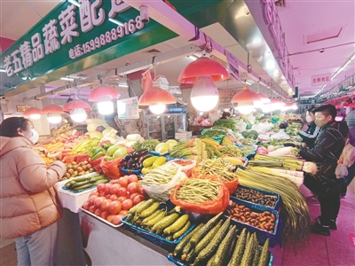 沈阳市民如今买菜爱上了家门口的农贸市场